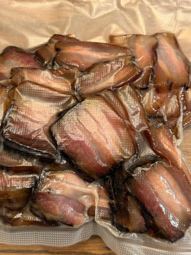 Smoked Pork Strips 1 lb (Ready to Eat / Sliced or Unsliced) - Sichuan Homemade Style crafted in the US 【川味烟熏腊肉 1磅 (開后即可食用 / 可選已切片)- 美国手工制作】